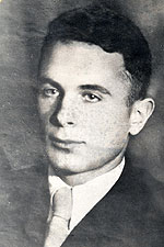Мостовенко Александр П. — студент МИФЛИ (год поступления — 1939)